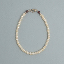 Load image into Gallery viewer, Soriah Pearl Bracelet Silver