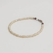 Load image into Gallery viewer, Soriah Pearl Bracelet Gold