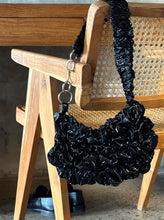 Load image into Gallery viewer, Ohti Handbag 02 Black Large
